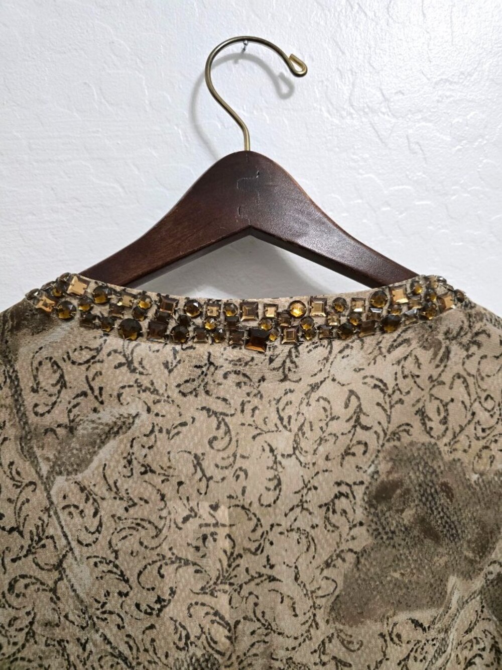Chicos Size 0 Gold Glam Tunic Beaded Neckline Floral Long Sleeve 100% Silk - Picture 5 of 12